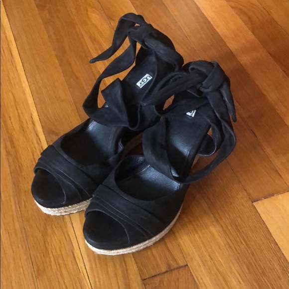 UGG platform, size 9 - Picture 2 of 8